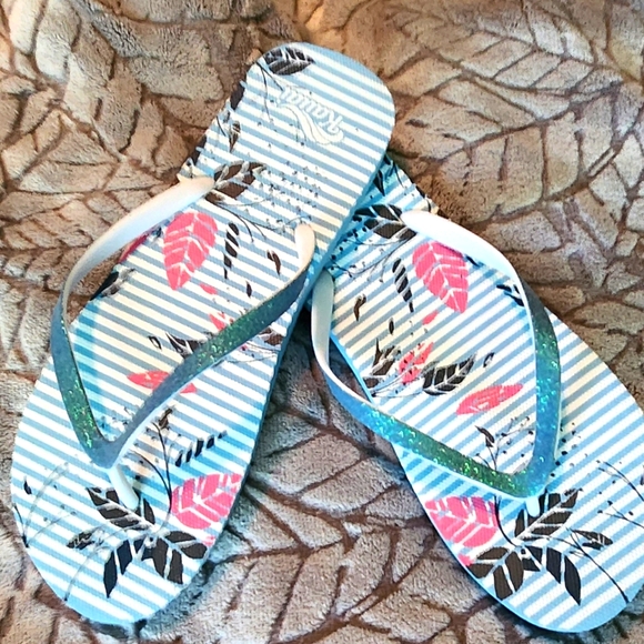 Ladies Flip Flops - Picture 3 of 3